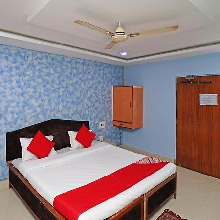 Oyo 39838 Riverside Hotel Bilāspur Buitenkant foto