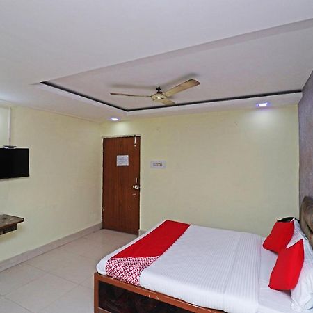 Oyo 39838 Riverside Hotel Bilāspur Buitenkant foto